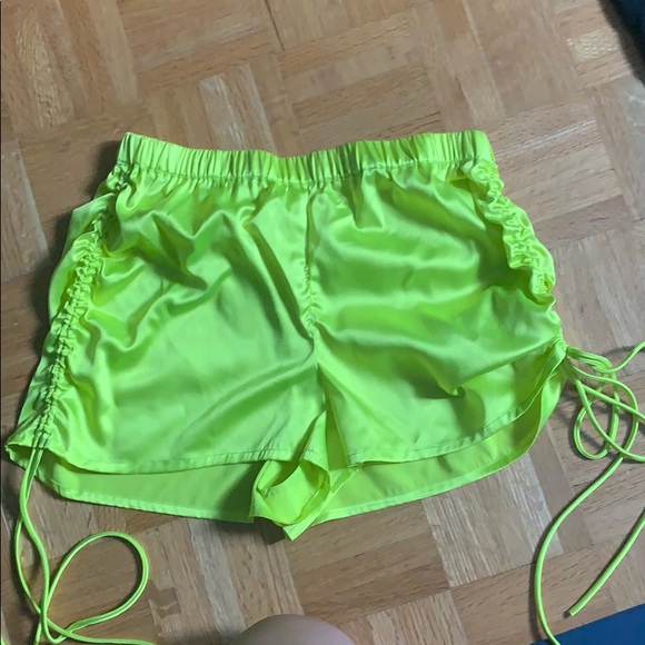FRANKIE BIKINI SHORTS❤️‼️ - Picture 3 of 4